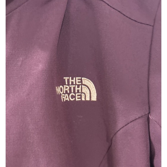 The North Face Women's Ski Jacket - Burgundy - Picture 2 of 6